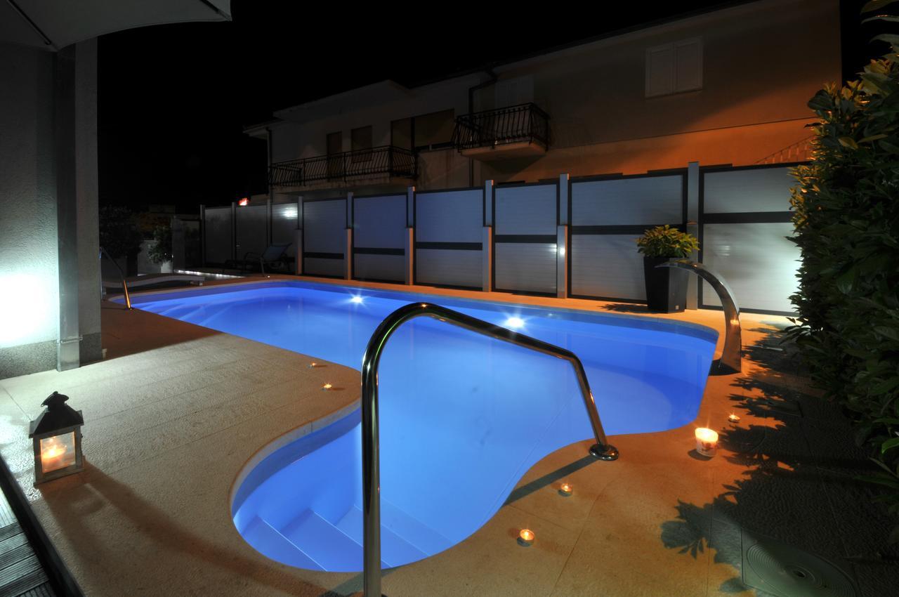 Apartments & Rooms Villa Maslina Trogir Buitenkant foto
