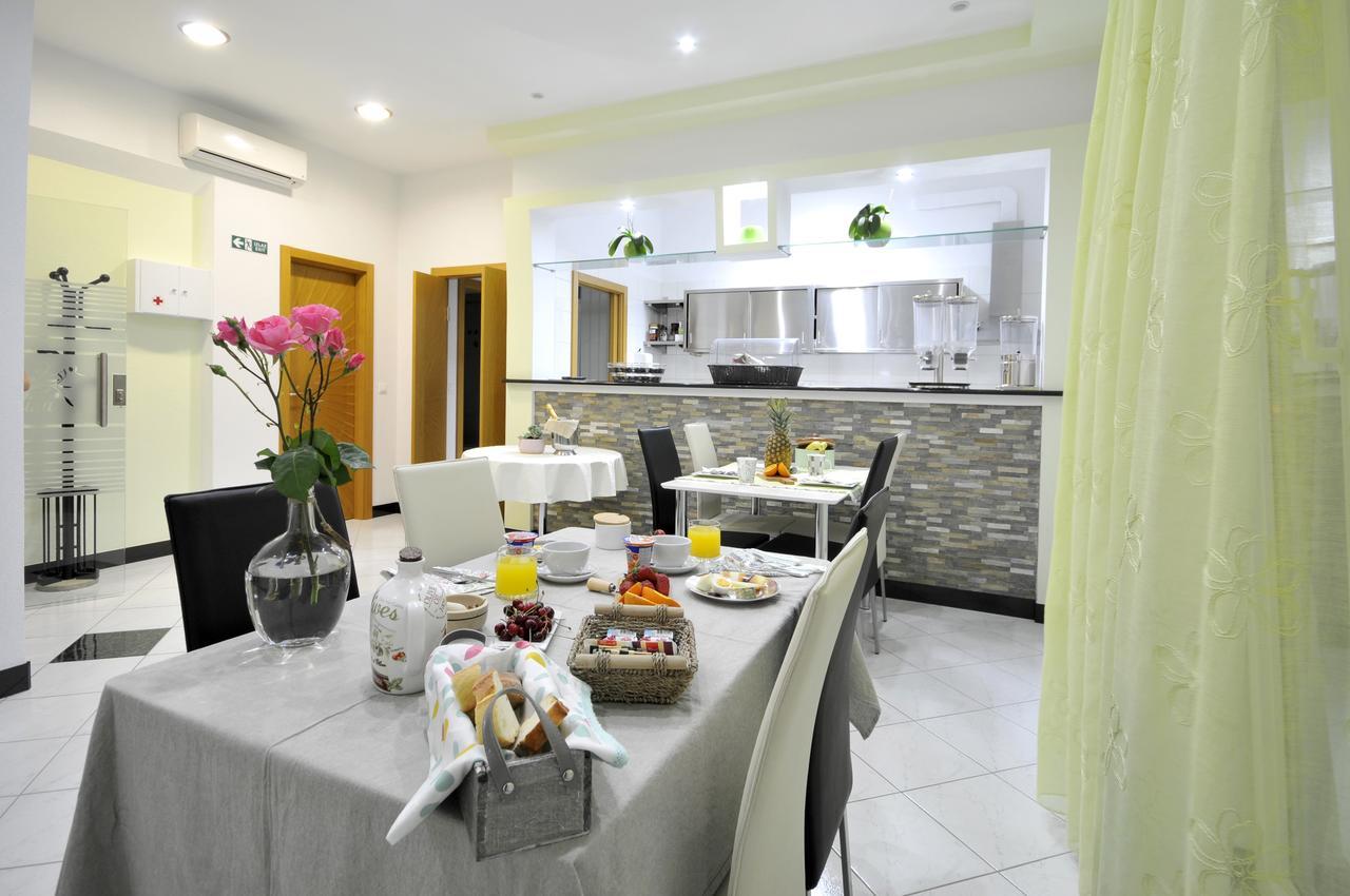 Apartments & Rooms Villa Maslina Trogir Buitenkant foto