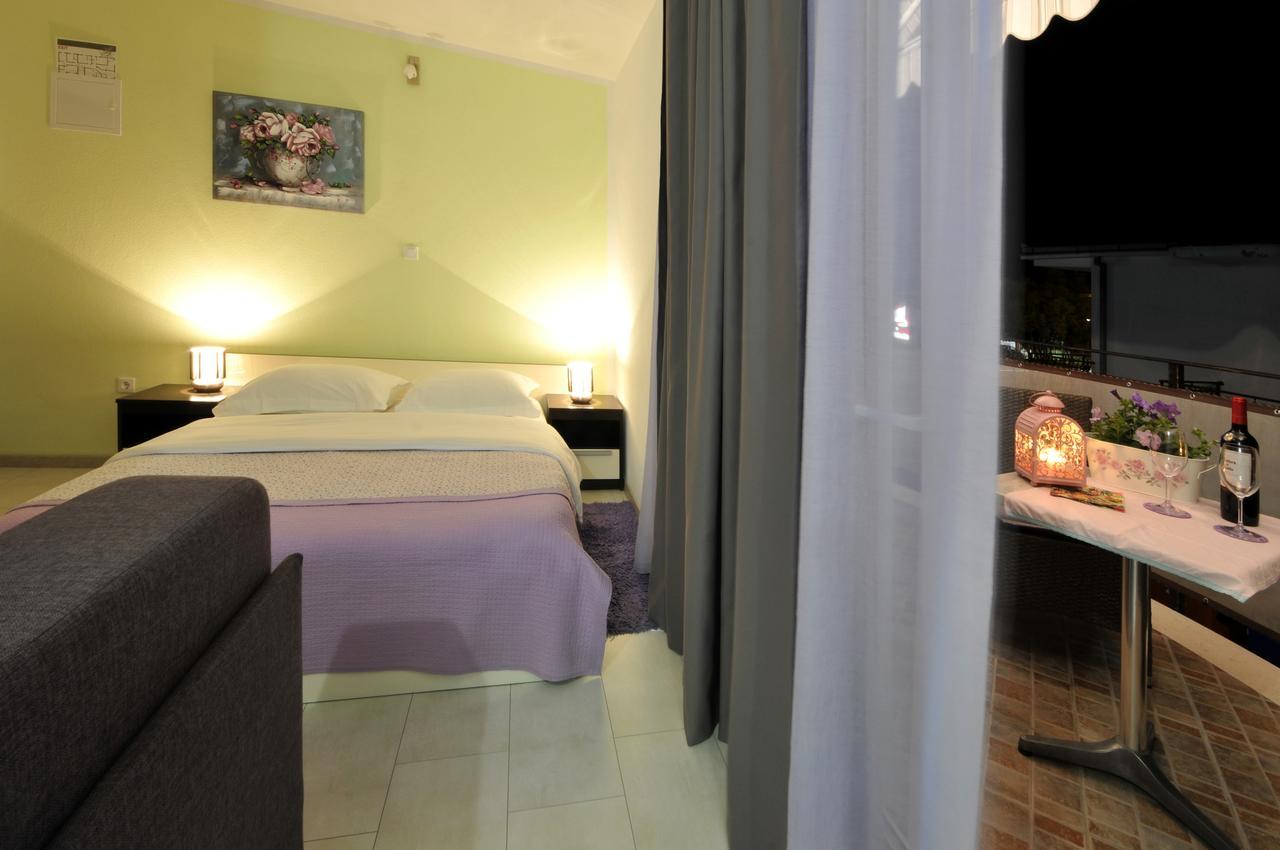 Apartments & Rooms Villa Maslina Trogir Buitenkant foto