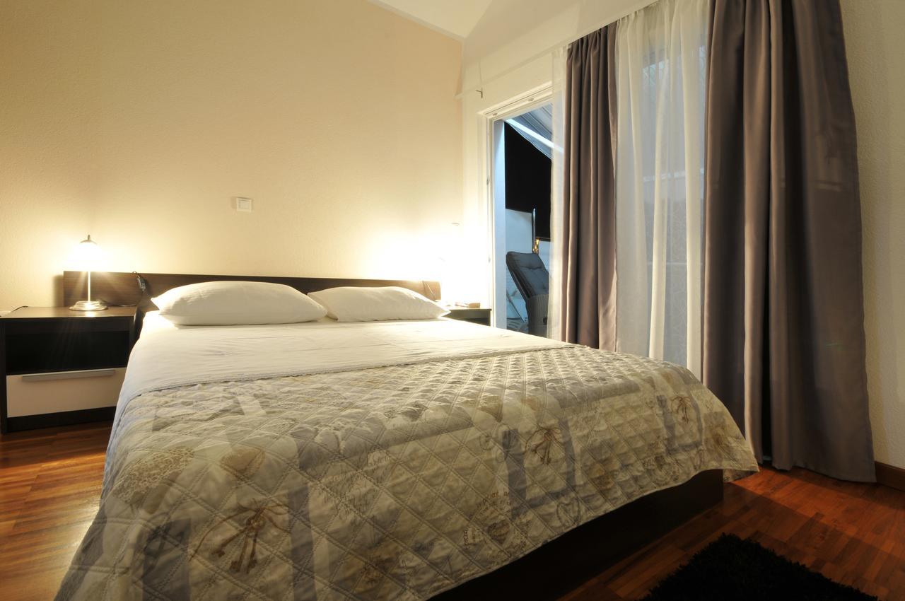 Apartments & Rooms Villa Maslina Trogir Buitenkant foto