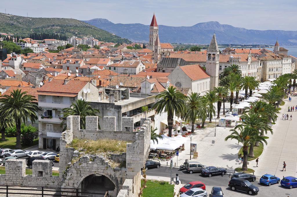 Apartments & Rooms Villa Maslina Trogir Buitenkant foto