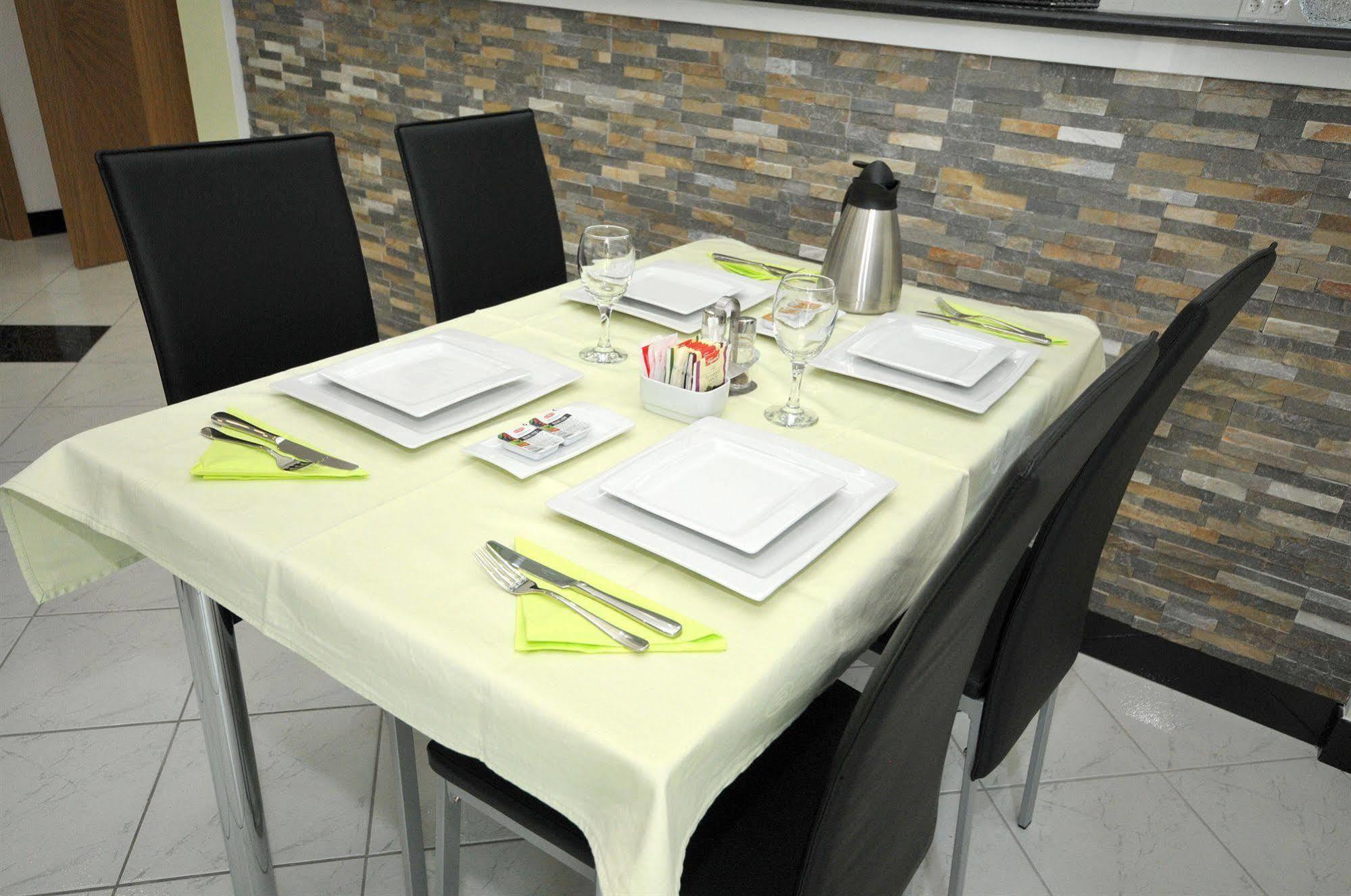 Apartments & Rooms Villa Maslina Trogir Buitenkant foto